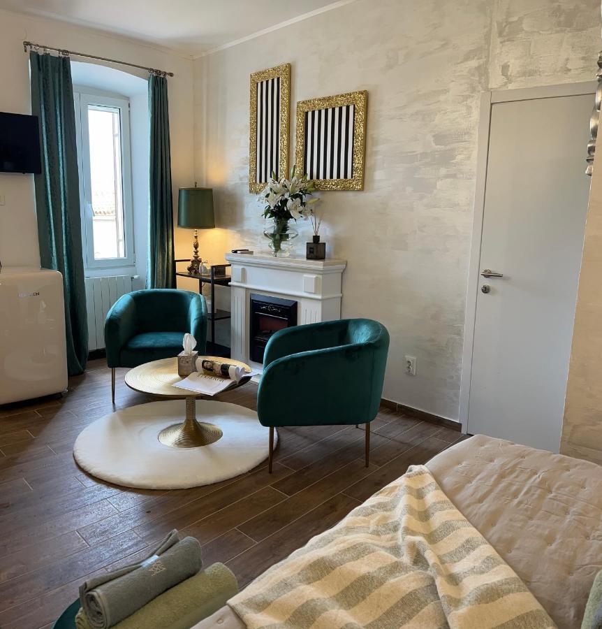 La Dolce Vita Luxury II Apartments With Best Free Private Parking In Center Pola Esterno foto