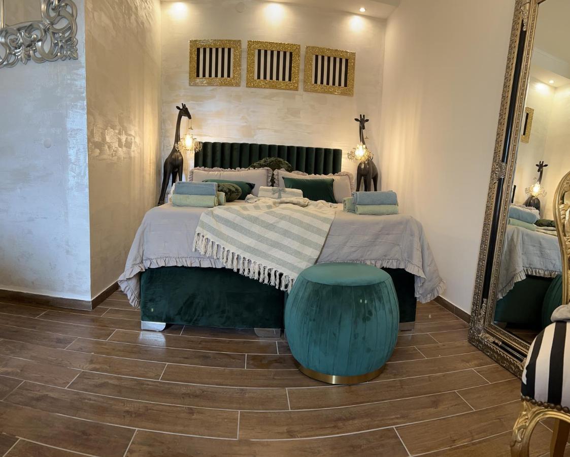 La Dolce Vita Luxury II Apartments With Best Free Private Parking In Center Pola Esterno foto