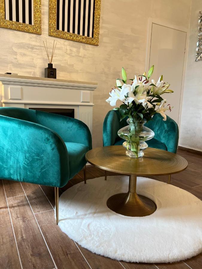 La Dolce Vita Luxury II Apartments With Best Free Private Parking In Center Pola Esterno foto
