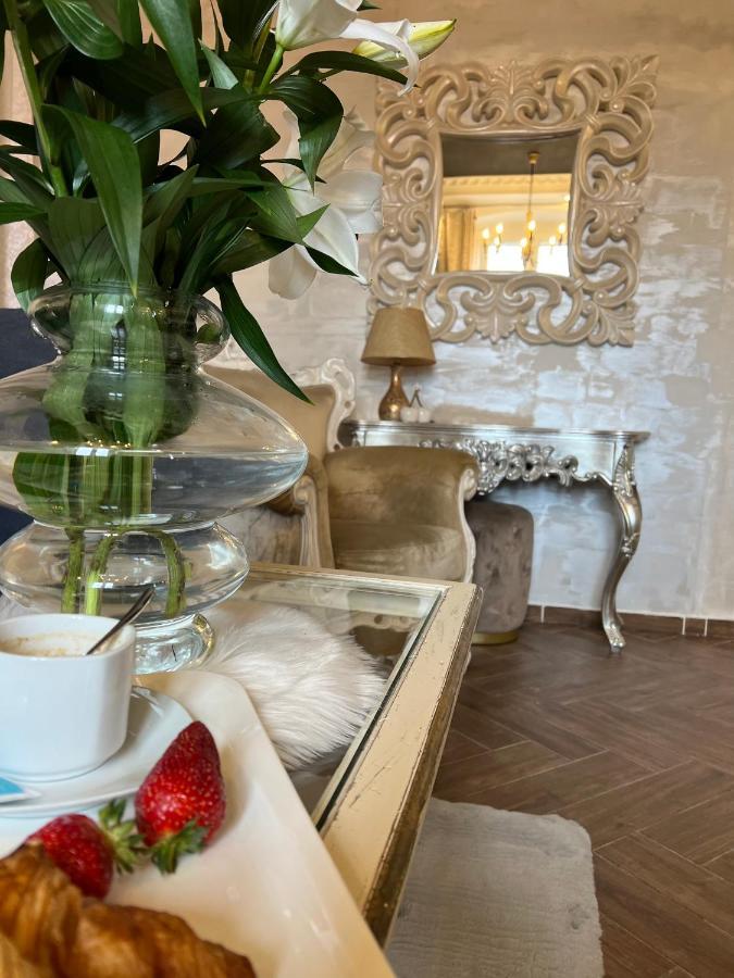 La Dolce Vita Luxury II Apartments With Best Free Private Parking In Center Pola Esterno foto